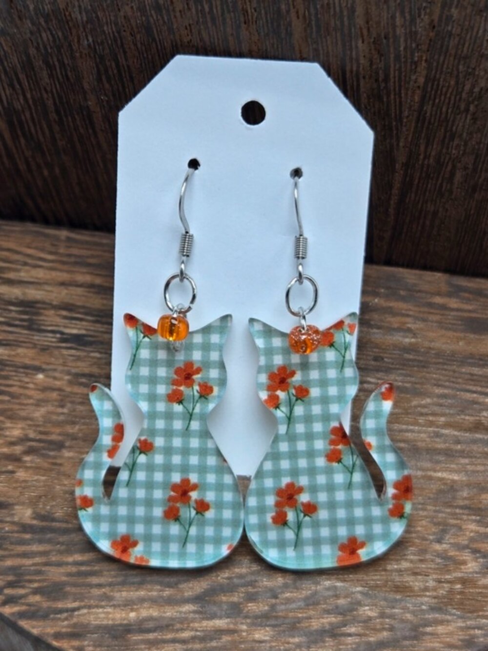 NWT Plaid Cat Earrings Pierced Acrylic Glass Beads Figural Dangle Drop Light